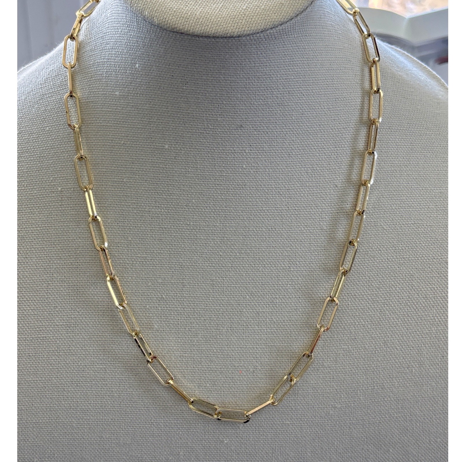 Necklace Gold Tone Paperclip Chain Lobster Clasp Modern Style New